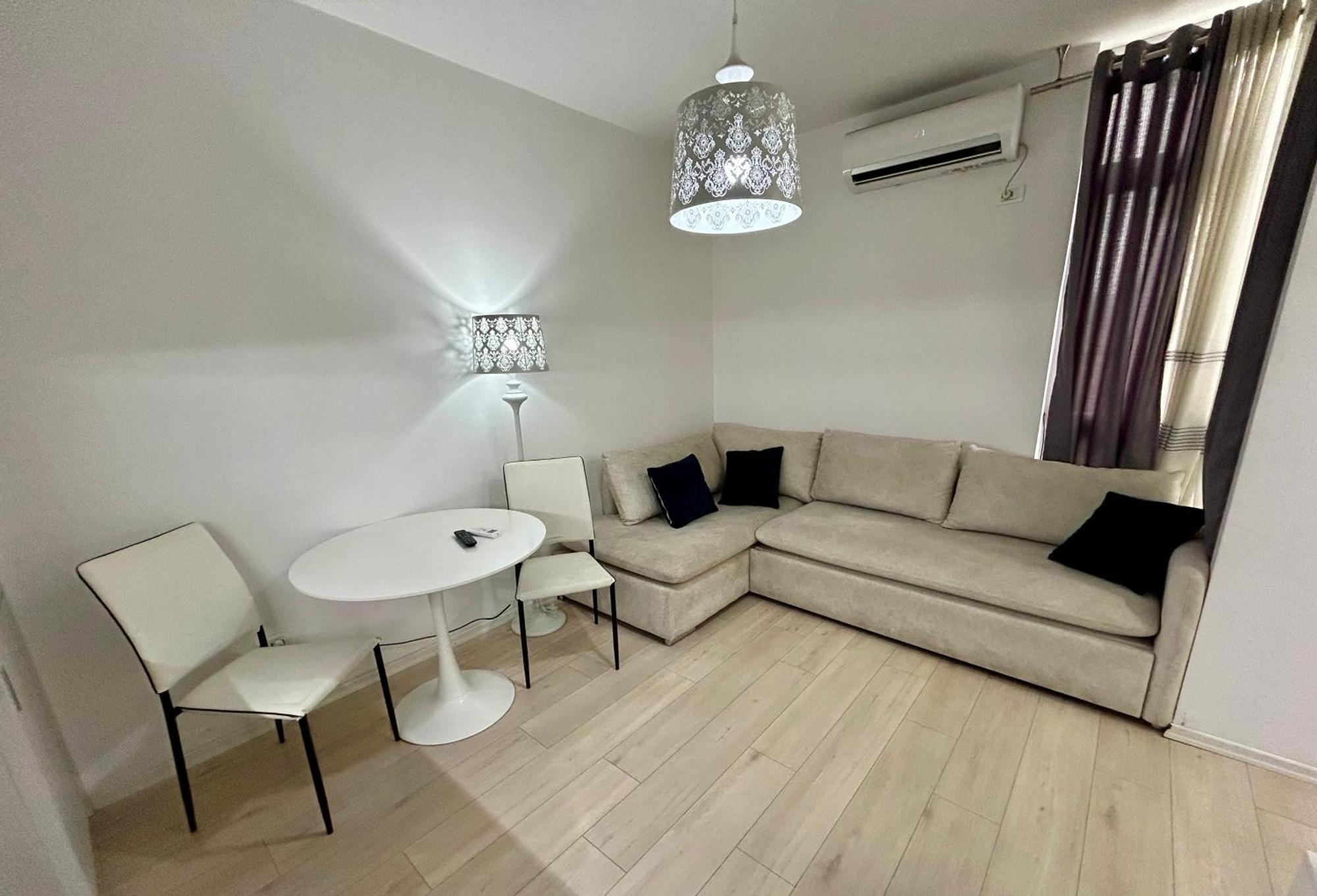 A&X Lovely And Central Apartment - 24H Self Check-In 티라나 외부 사진