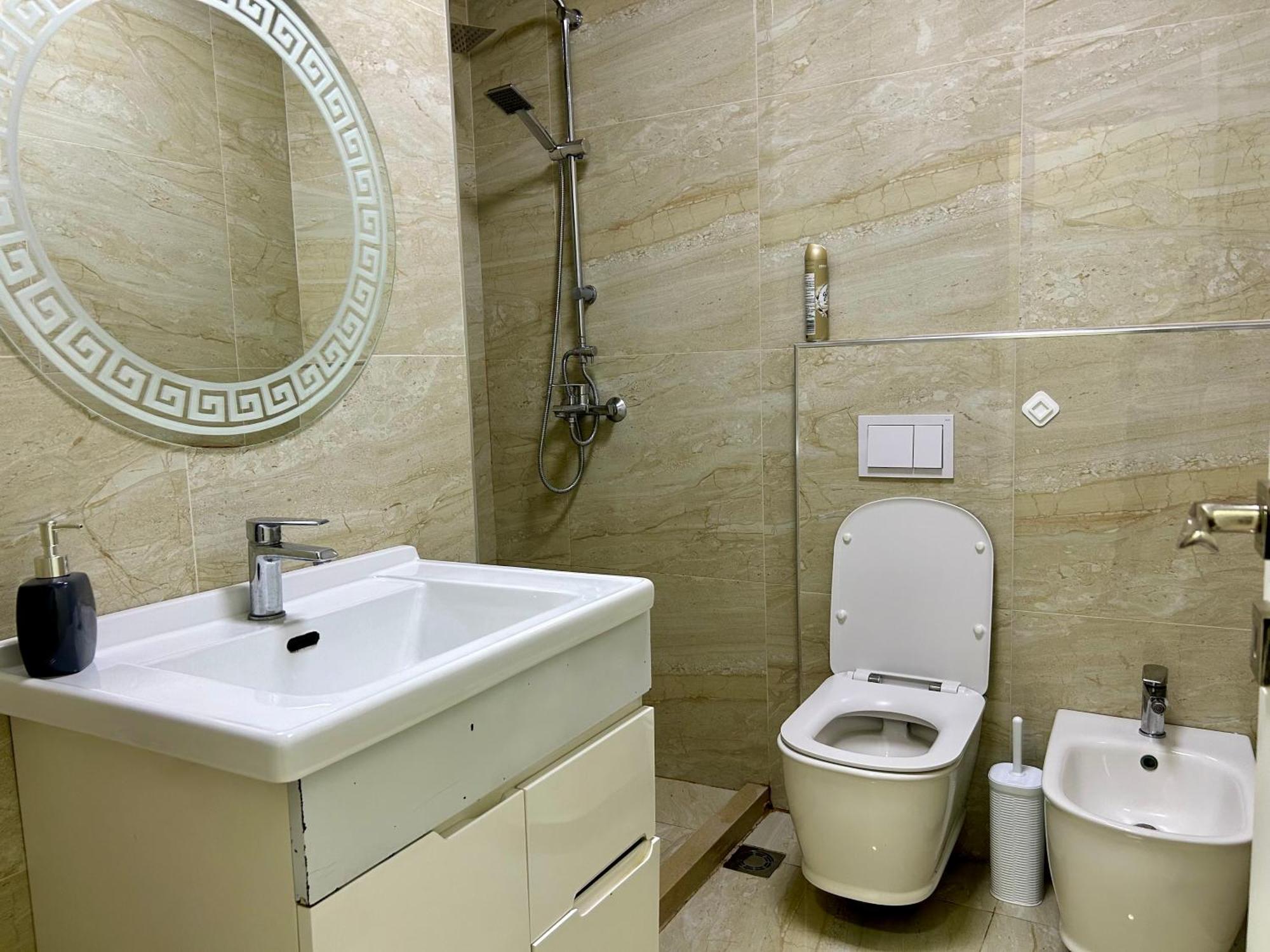 A&X Lovely And Central Apartment - 24H Self Check-In 티라나 외부 사진
