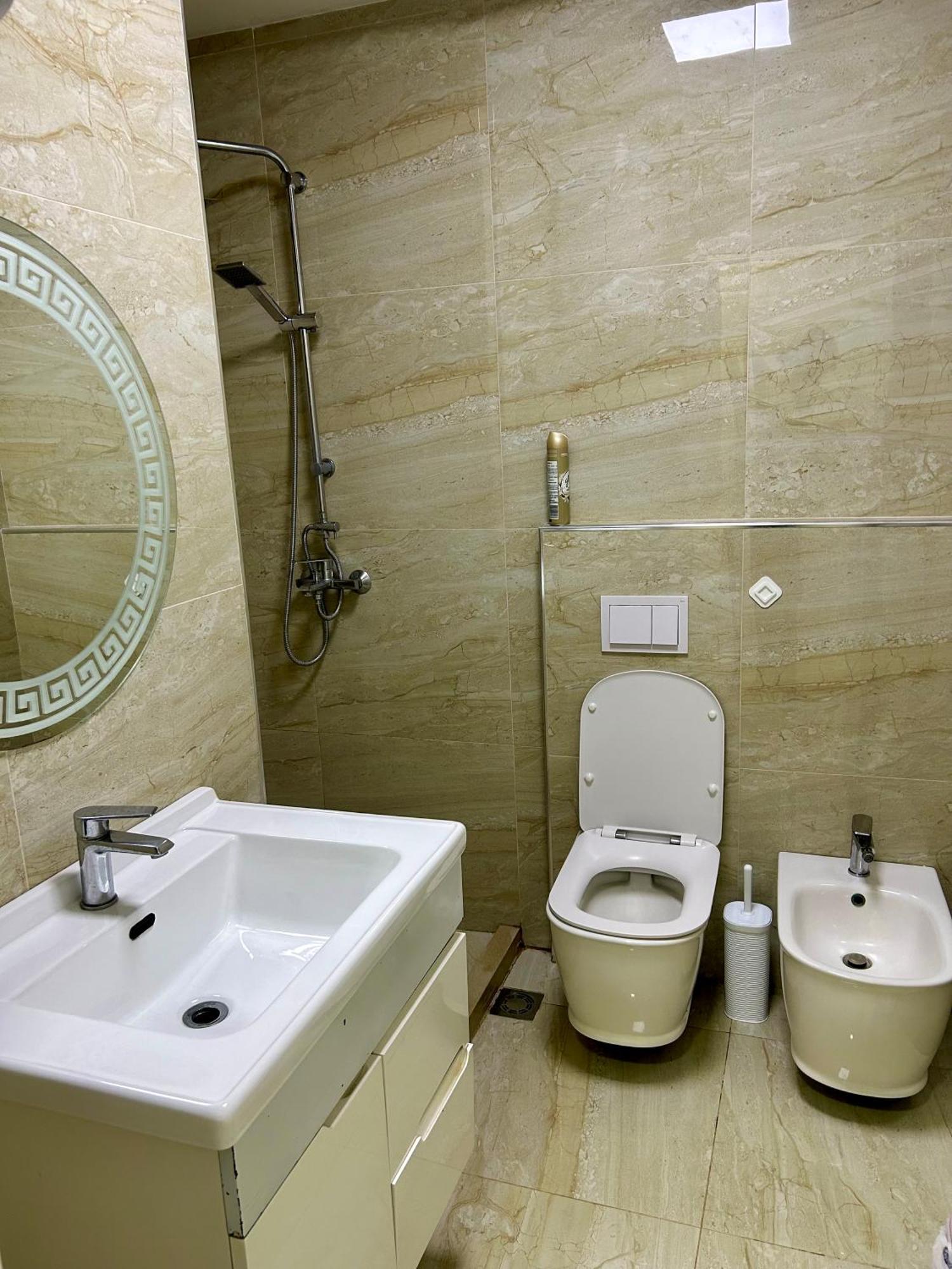 A&X Lovely And Central Apartment - 24H Self Check-In 티라나 외부 사진