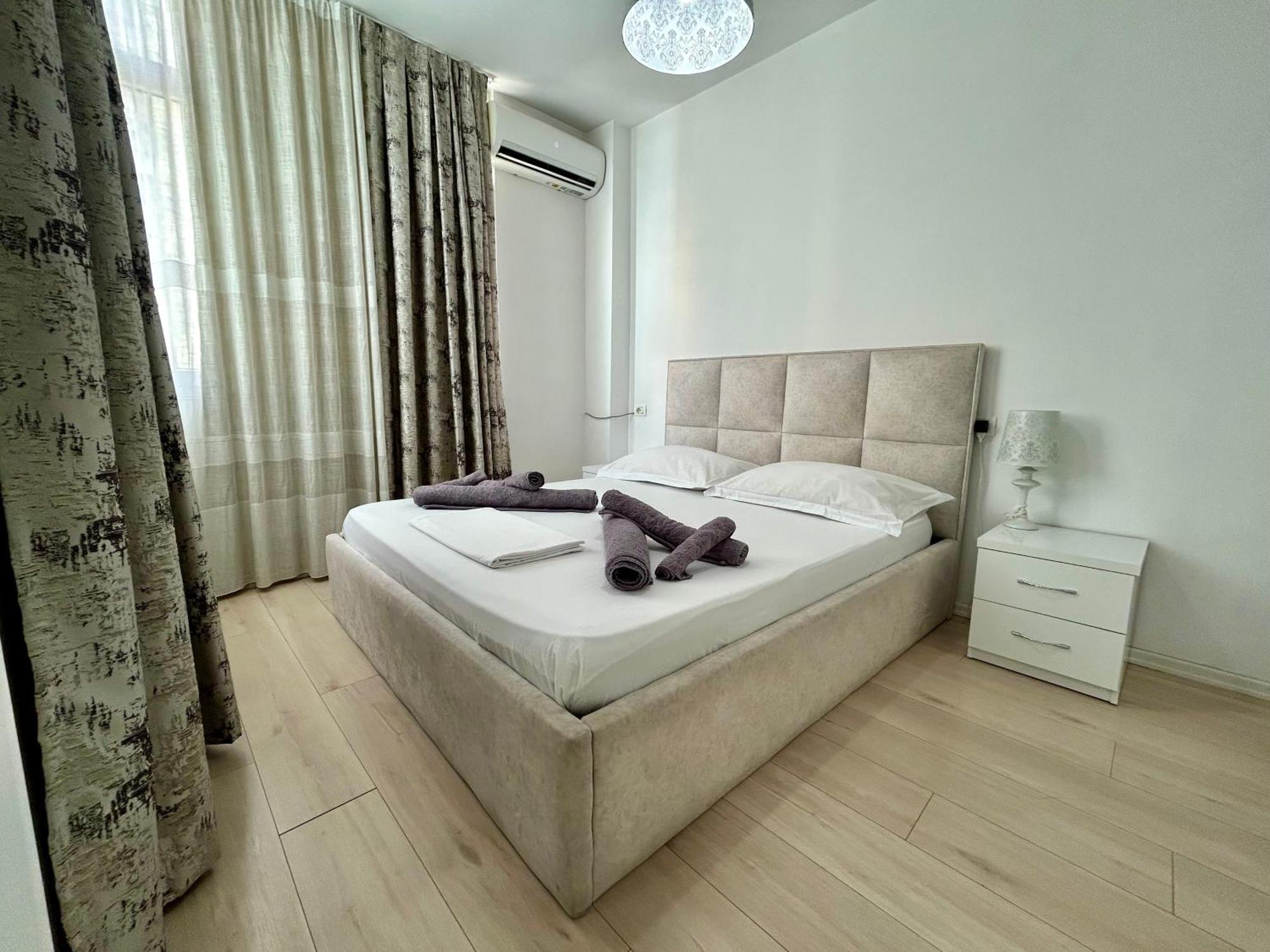 A&X Lovely And Central Apartment - 24H Self Check-In 티라나 외부 사진